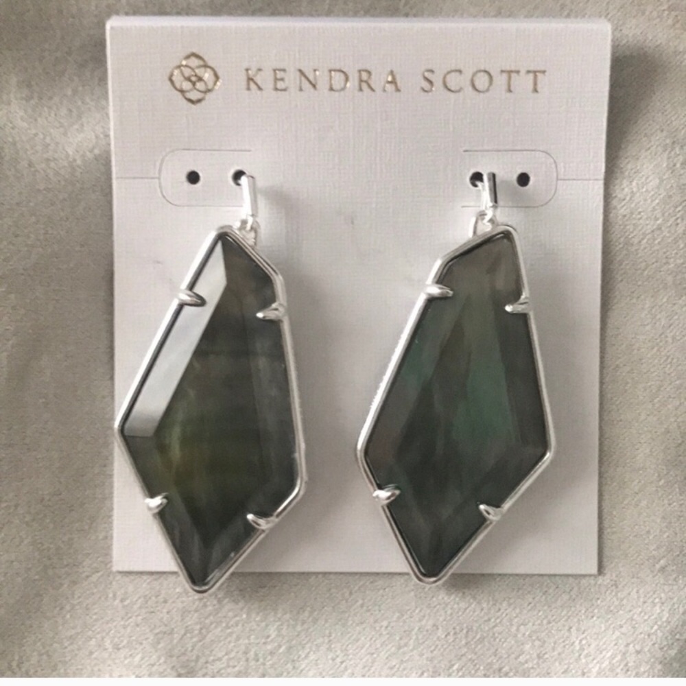 Kendra Scott Emilia Earrings
